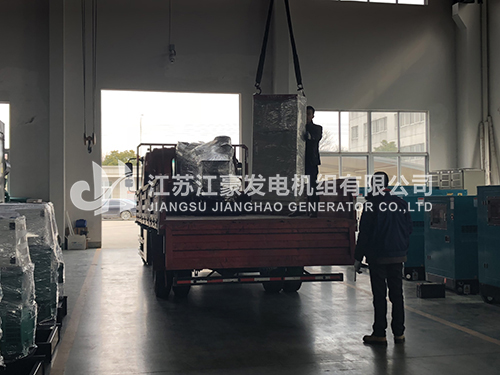 一臺200KW上柴配恒聲全自動發(fā)電機(jī)組發(fā)四川