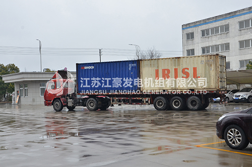 一臺400kva帕金斯配斯坦福低噪音發(fā)電機(jī)組出口