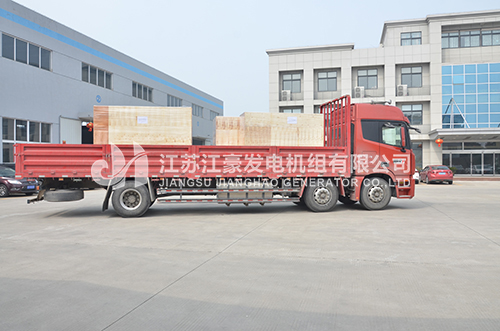 一臺(tái)50KW、一臺(tái)30KW、一臺(tái)80KW康明斯配上海斯坦福自啟動(dòng)低噪音發(fā)電機(jī)組發(fā)天津