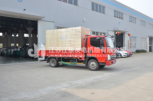 一臺(tái)150KW康明斯配恒聲全自動(dòng)低噪音發(fā)電機(jī)組發(fā)湖北