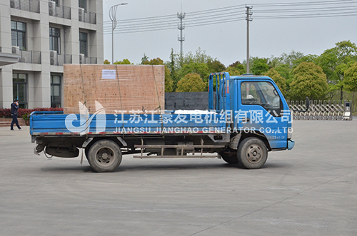 一臺(tái)125KVA康明斯租用發(fā)電機(jī)組發(fā)上海